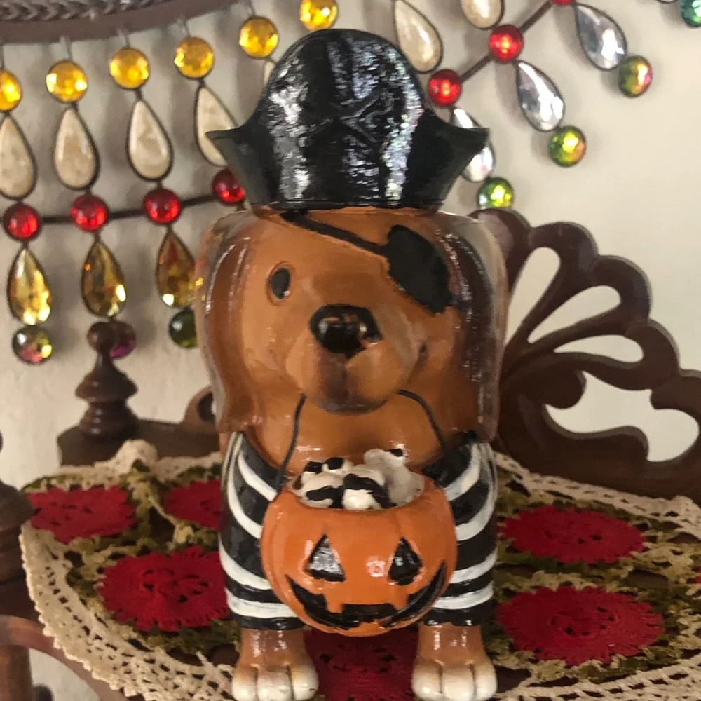 NEW Halloween Pirate Dachshund Dog w/ Hanging Pumpkin & Eye Patch